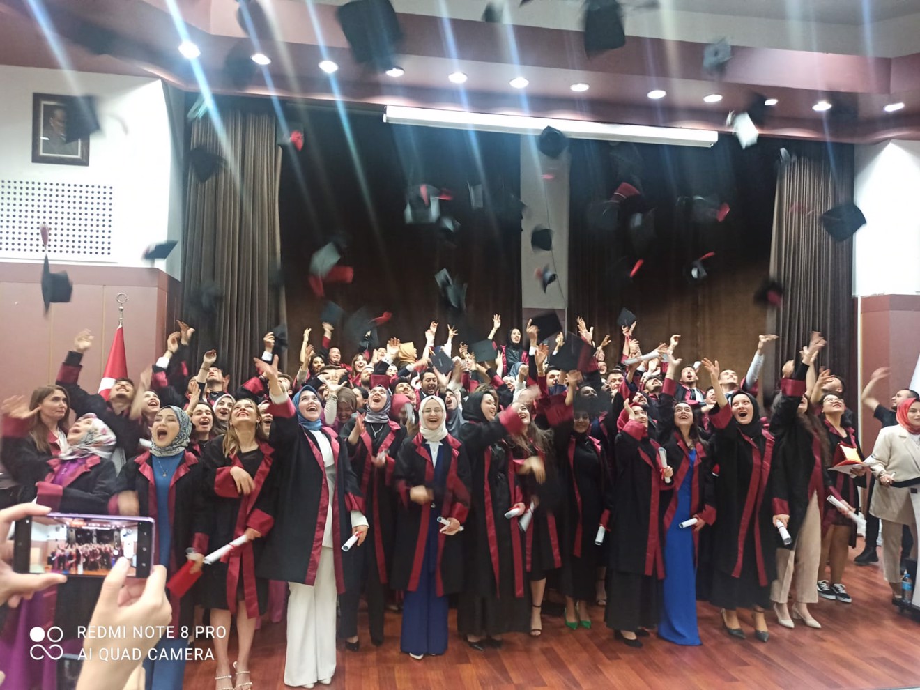 EĞİTİM FAKÜLTESİ İLK MEZUNLARINI VERDİ